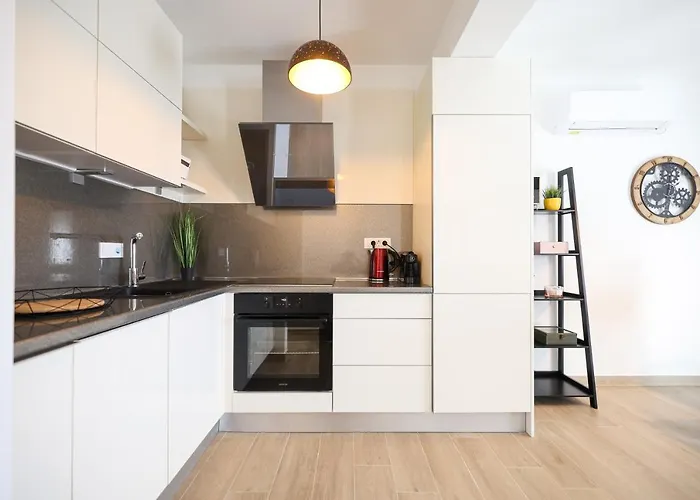 Golden Sunset Luxury Apartment *
