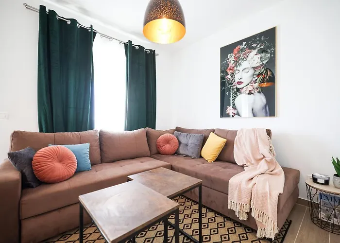 Golden Sunset Luxury Apartment *